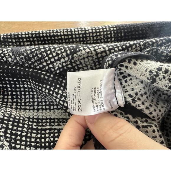 Akris Punto Italian Fabric Cropped Zip Up Jacket Navy Blue Women’s size 8 - Picture 11 of 12